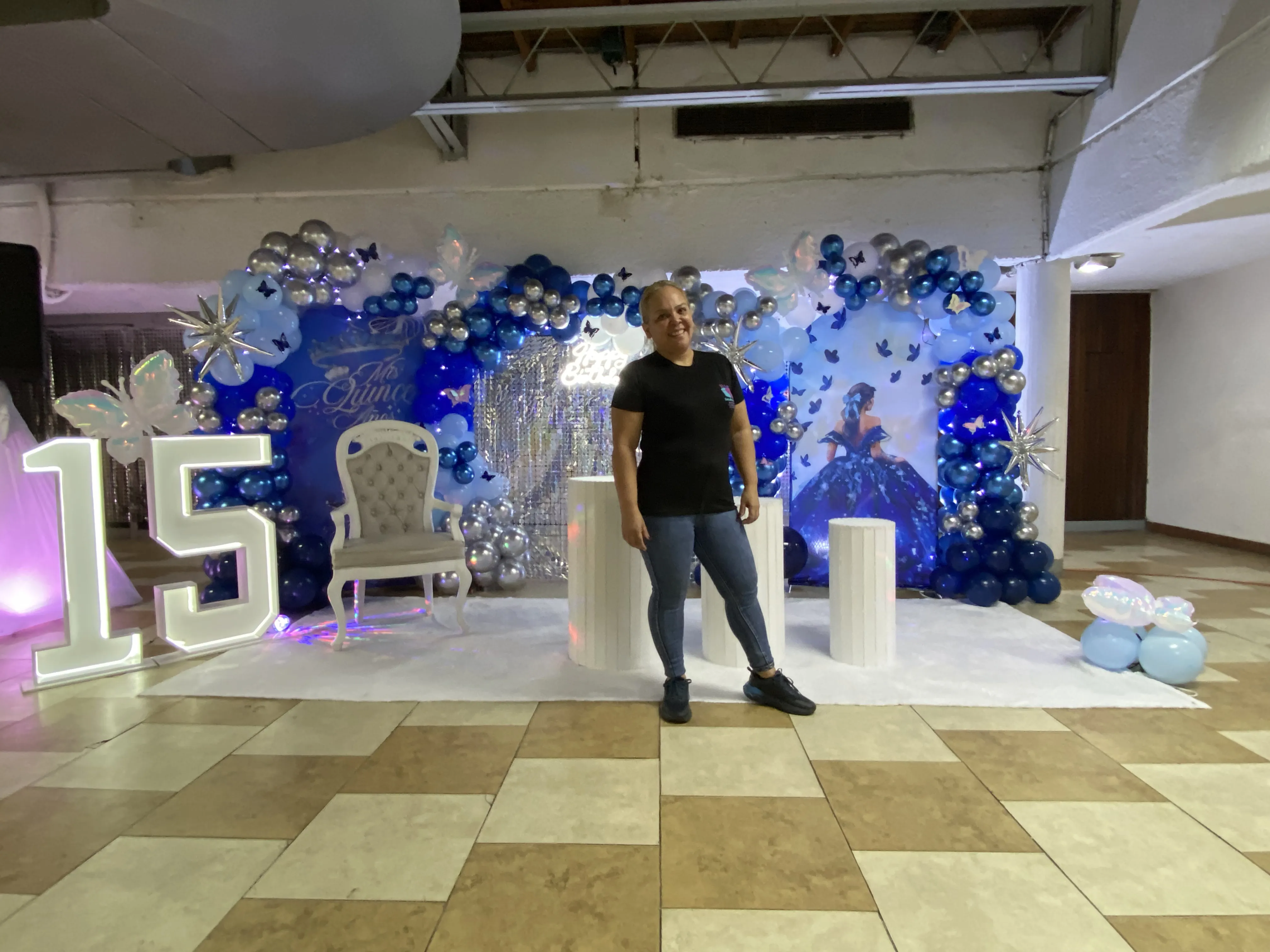 Stand de Mayra 15 años azul